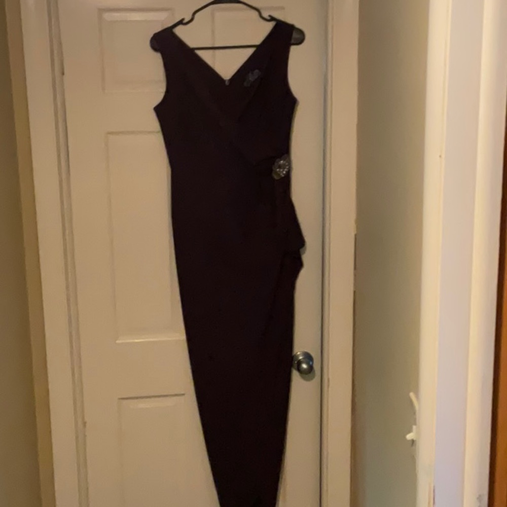 Alex full length evening dress deep wine color. Women’s size 6